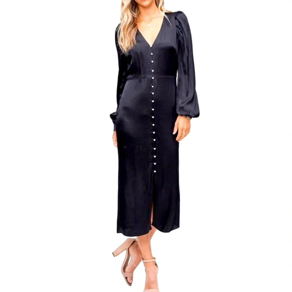 En Saison Lizette Satin Button Up Midi Dress. Size Medium.